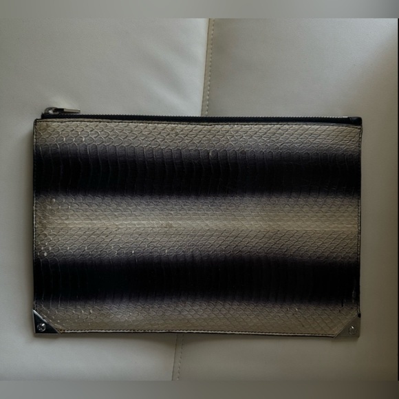 Alexander Wang Large Snakeskin Clutch 10.5”x7”x1
Excellent condition black grey